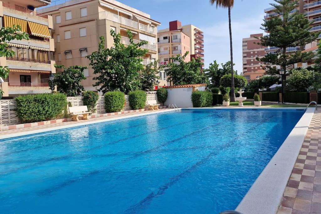 Bungalow Con Jardin Y Piscina Cerca De La Playa Oropesa del Mar Bagian luar foto