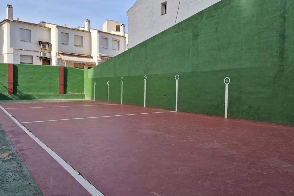 Bungalow Con Jardin Y Piscina Cerca De La Playa Oropesa del Mar Bagian luar foto