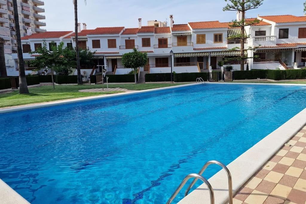 Bungalow Con Jardin Y Piscina Cerca De La Playa Oropesa del Mar Bagian luar foto