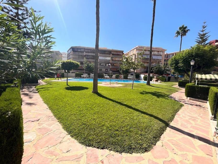 Bungalow Con Jardin Y Piscina Cerca De La Playa Oropesa del Mar Bagian luar foto