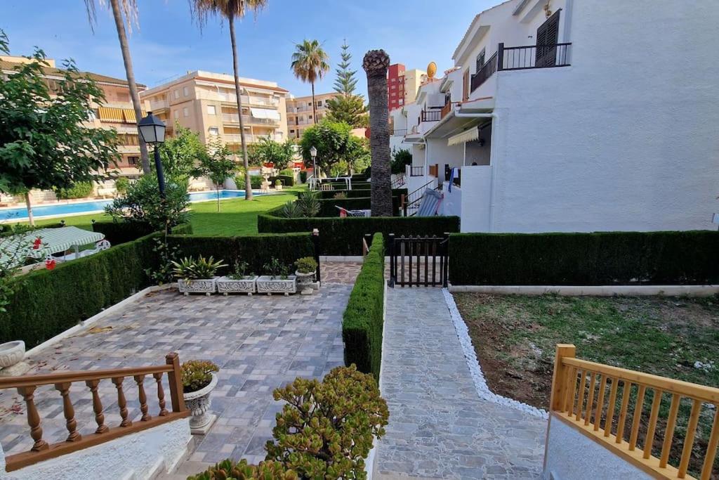 Bungalow Con Jardin Y Piscina Cerca De La Playa Oropesa del Mar Bagian luar foto